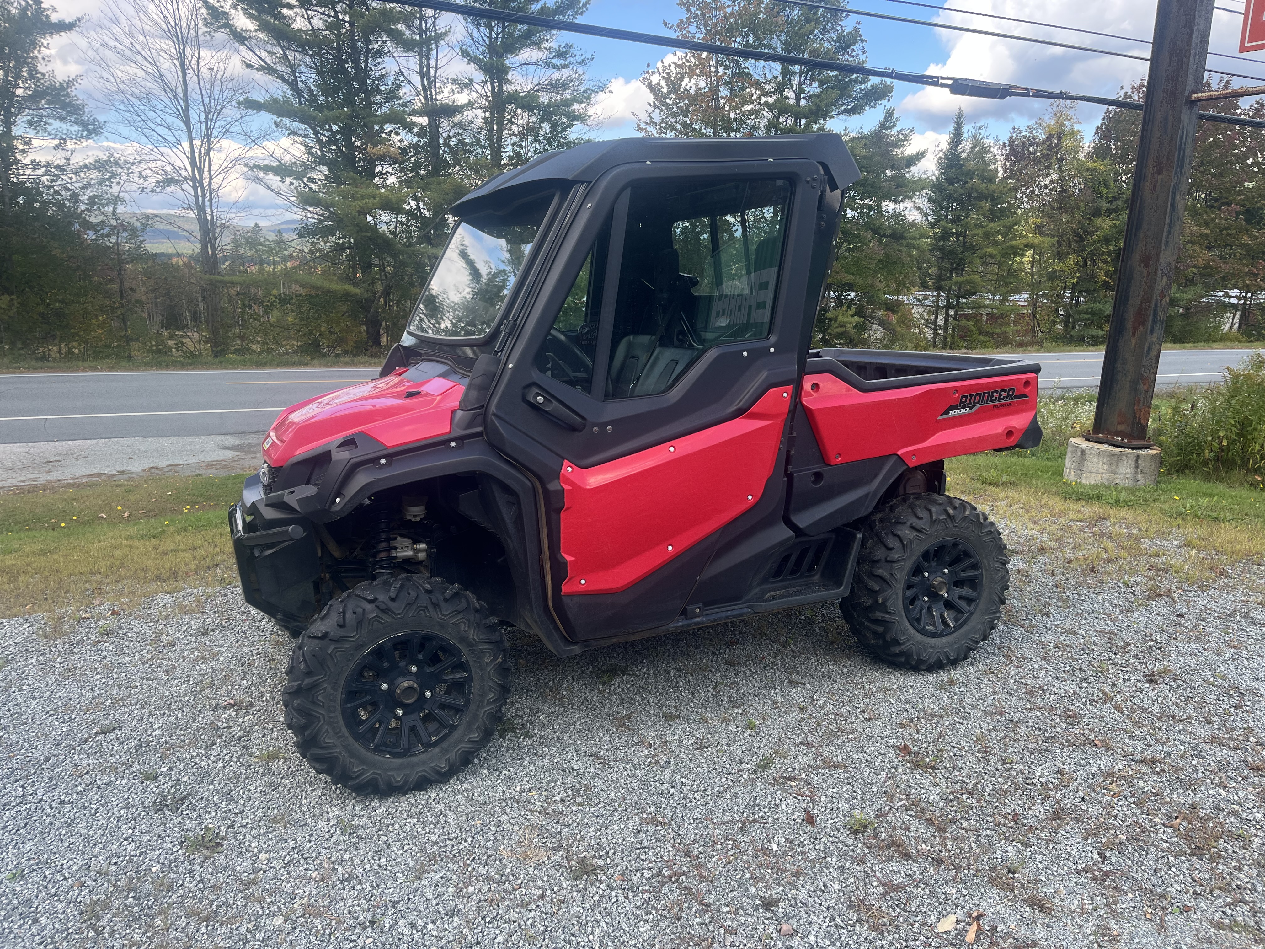 2020 Honda Pioneer 1000 Deluxe Side x Side